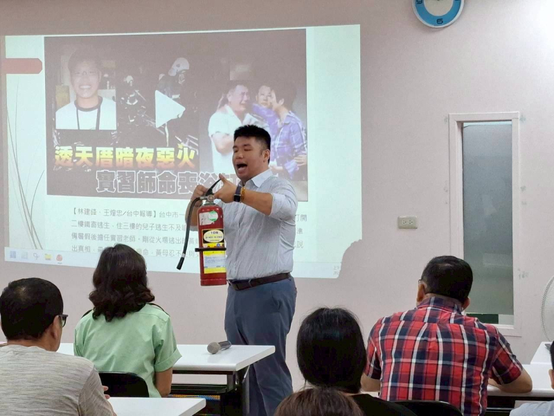 LINE_ALBUM_1150617婦幼館-消防演練_260618_27.jpg